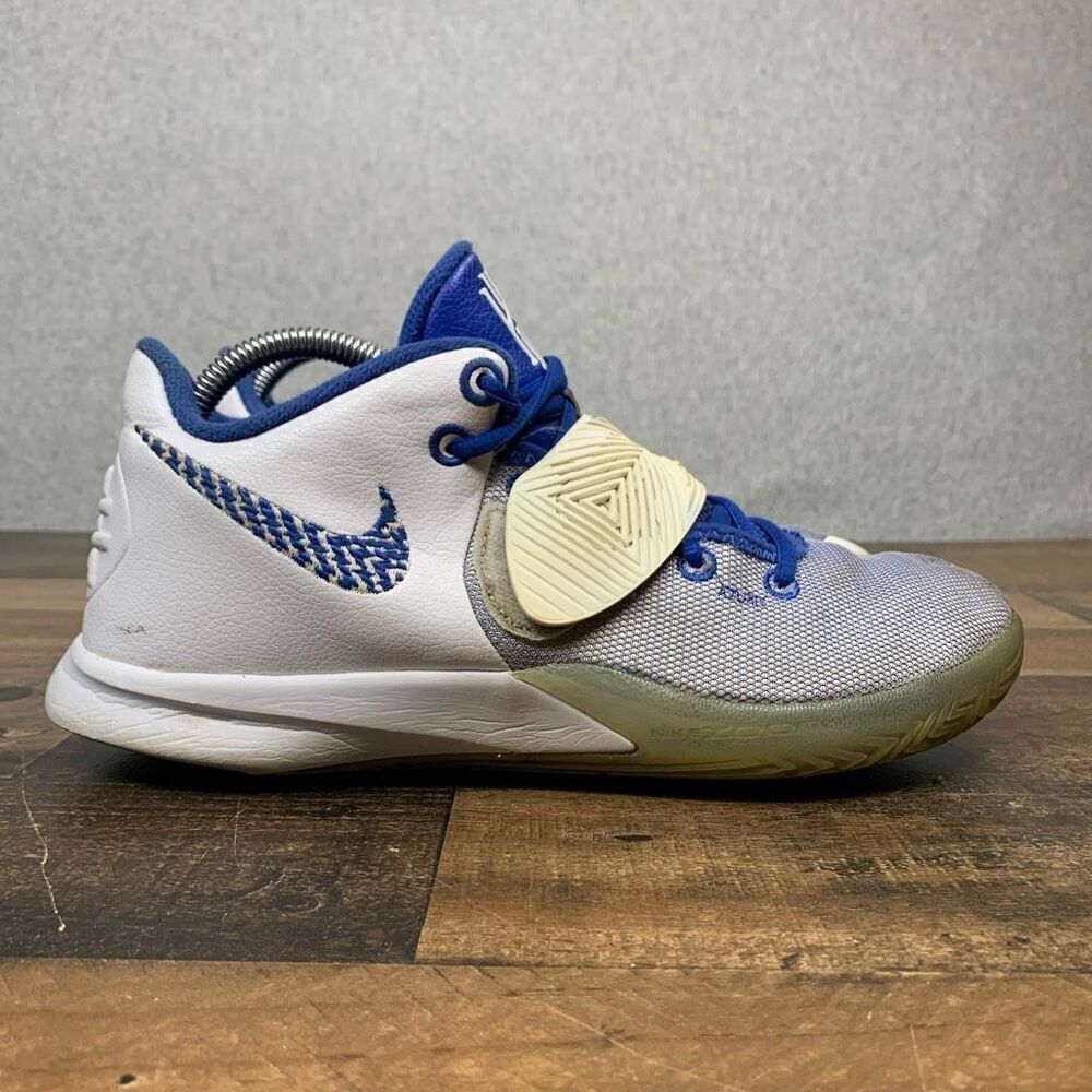 Nike Mens Size 8 Kyrie Flytrap 3 Varsity Basketball Sneakers Blue White Worn
